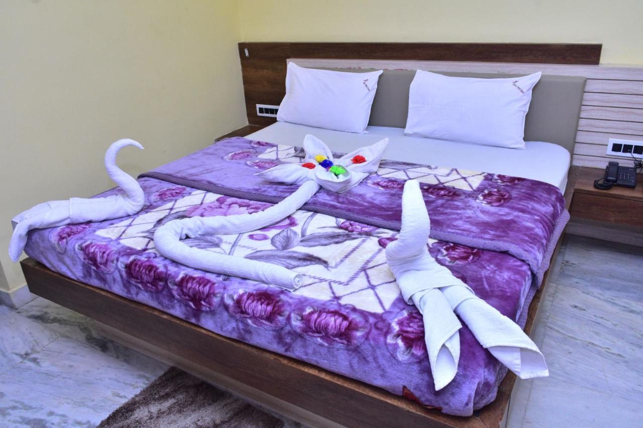 Hotel Mid East Haridaspur Kültér fotó