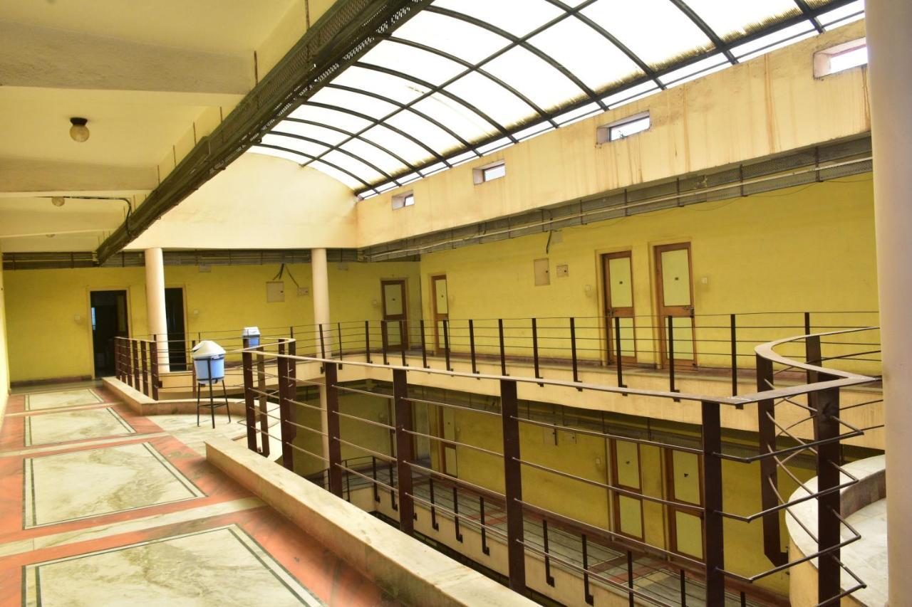 Hotel Mid East Haridaspur Kültér fotó