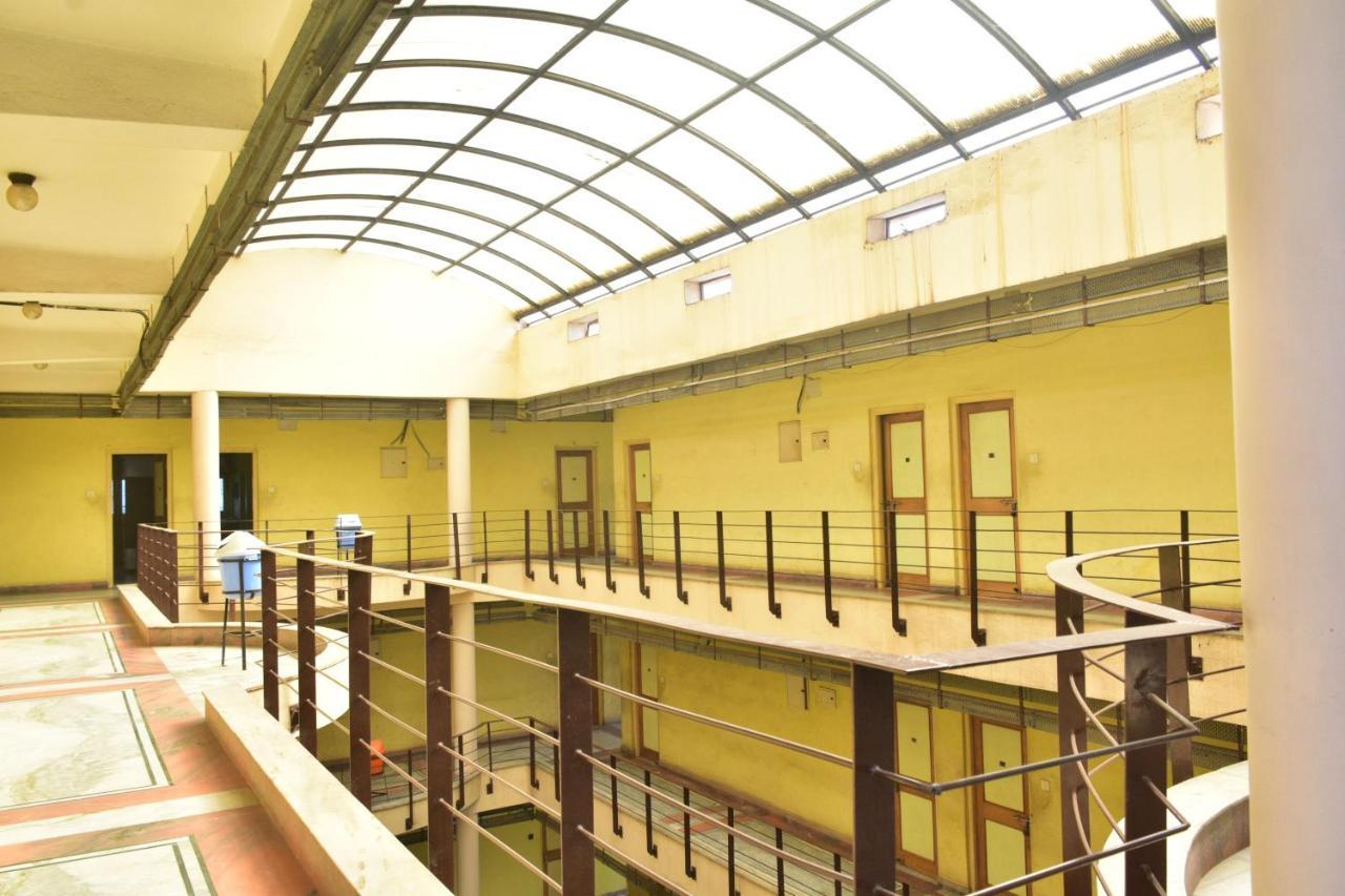 Hotel Mid East Haridaspur Kültér fotó